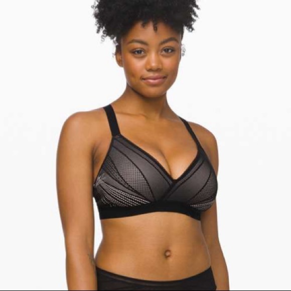 Lululemon Awaken to Lace Black Bra - Picture 13 of 15